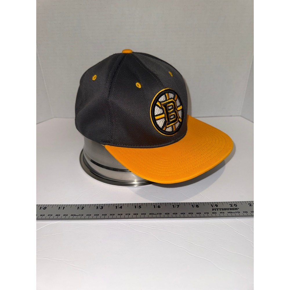 Zephyr Boston Bruins NHL Snapback Hat Grey Yellow Embroidered Flat Brim Cap Mens